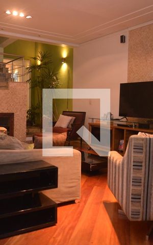 Casa à venda com 250m², 4 quartos e 4 vagasSala 1