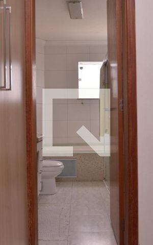 Casa à venda com 250m², 4 quartos e 4 vagasBanheiro Suite 1