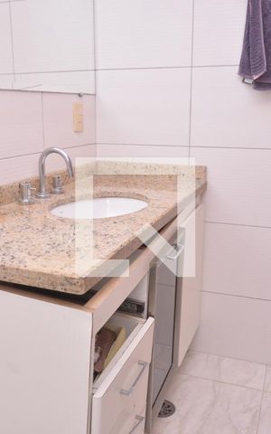 Casa à venda com 250m², 4 quartos e 4 vagasBanheiro Suite 2