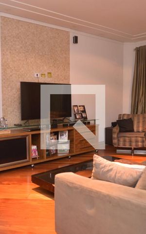 Casa à venda com 250m², 4 quartos e 4 vagasSala 1