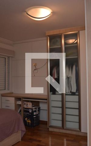 Casa à venda com 250m², 4 quartos e 4 vagasSuíte 2