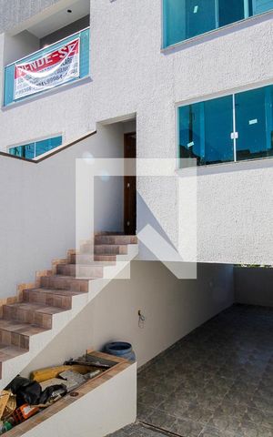 Casa à venda com 97m², 2 quartos e 4 vagas Casa à venda com 97m², 2 quartos e 4 vagasGaragem