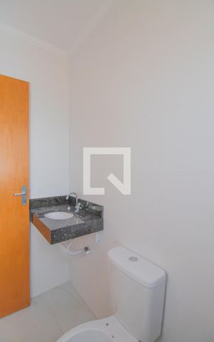 Casa à venda com 97m², 2 quartos e 4 vagas Casa à venda com 97m², 2 quartos e 4 vagasBanheiro