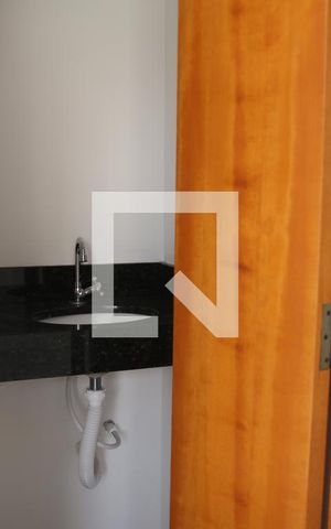 Casa à venda com 97m², 2 quartos e 4 vagasLavabo