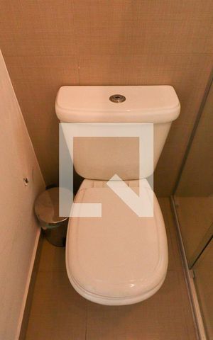 Apartamento para alugar com 83m², 2 quartos e 2 vagasBanheiro da Social