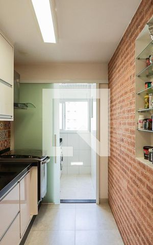 Apartamento para alugar com 83m², 2 quartos e 2 vagasCozinha e Área de Serviço