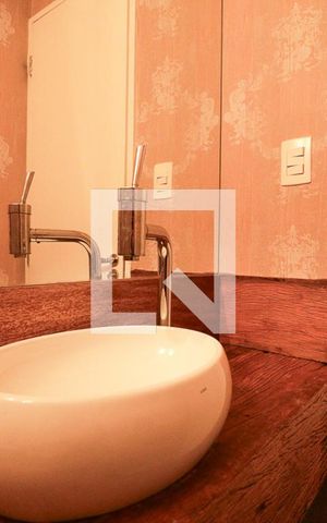 Apartamento para alugar com 83m², 2 quartos e 2 vagasLavabo