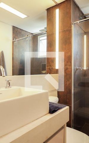 Apartamento para alugar com 83m², 2 quartos e 2 vagasBanheiro da Suite