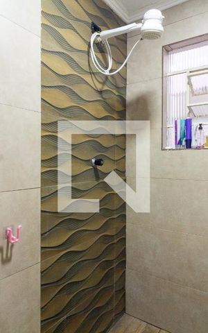 Casa à venda com 520m², 5 quartos e 2 vagas Casa à venda com 520m², 5 quartos e 2 vagasBanheiro