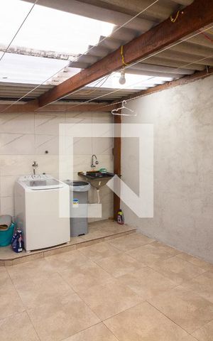 Casa à venda com 520m², 5 quartos e 2 vagas Casa à venda com 520m², 5 quartos e 2 vagasArea externa