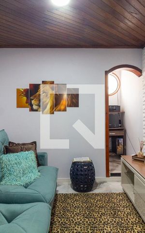 Casa à venda com 520m², 5 quartos e 2 vagas Casa à venda com 520m², 5 quartos e 2 vagasSala