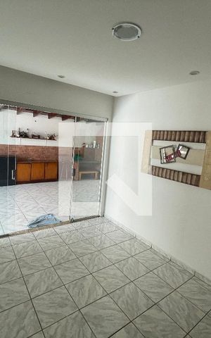 Casa para alugar com 150m², 2 quartos e 4 vagasSala
