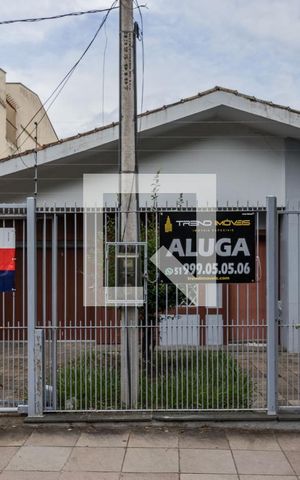 Casa para alugar com 219m², 3 quartos e 5 vagas Casa para alugar com 219m², 3 quartos e 5 vagasFachada