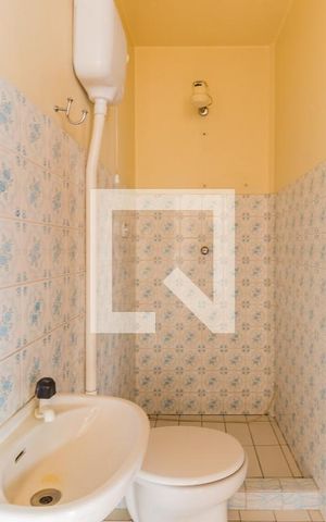 Casa para alugar com 219m², 3 quartos e 5 vagas Casa para alugar com 219m², 3 quartos e 5 vagasBanheiro de Serviço