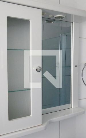 Apartamento para alugar com 55m², 2 quartos e 1 vagaBanheiro - Espelho