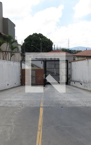 Apartamento para alugar com 55m², 2 quartos e 1 vagaEntrada Carros Rua Lateral