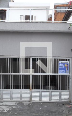 Casa à venda com 152m², 3 quartos e 2 vagasFachada