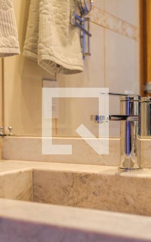 Apartamento para alugar com 58m², 2 quartos e 2 vagas Apartamento para alugar com 58m², 2 quartos e 2 vagasBanheiro