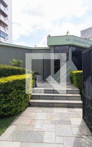 Apartamento à venda com 224m², 4 quartos e 4 vagas Apartamento à venda com 224m², 4 quartos e 4 vagasÁrea comum - Salão de festas