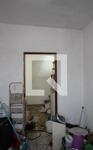 Casa à venda com 220m², 4 quartos e 1 vagaÁrea de Serviço