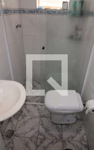 Casa à venda com 220m², 4 quartos e 1 vagaBanheiro