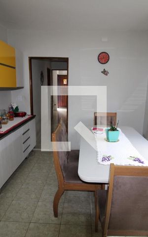 Casa à venda com 220m², 4 quartos e 1 vagaCasa 2 - Cozinha