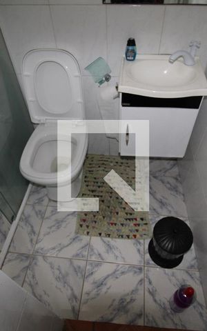 Casa à venda com 220m², 4 quartos e 1 vagaQuarto 1 - Banheiro