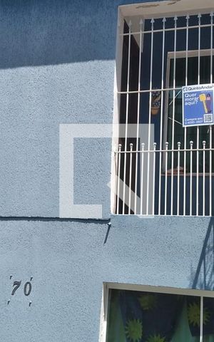 Casa à venda com 220m², 4 quartos e 1 vaga Casa à venda com 220m², 4 quartos e 1 vagaFachada