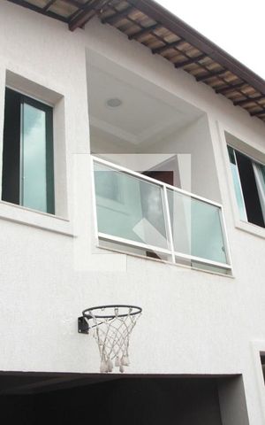 Casa à venda com 238m², 3 quartos e 3 vagasFachada