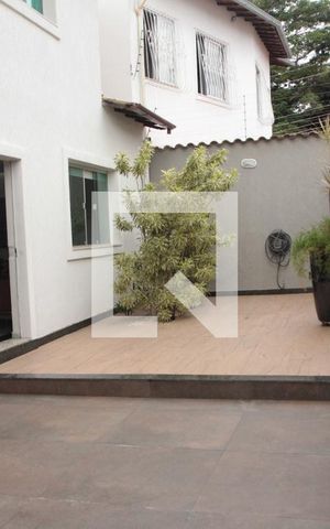 Casa à venda com 238m², 3 quartos e 3 vagasGaragem