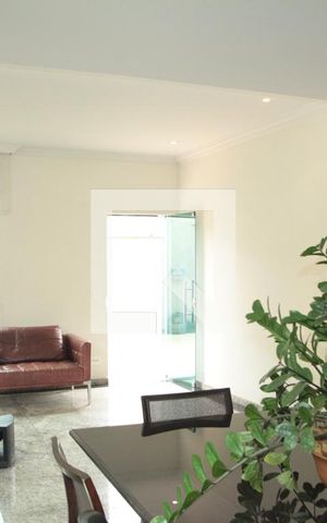 Casa à venda com 238m², 3 quartos e 3 vagasÁrea comum