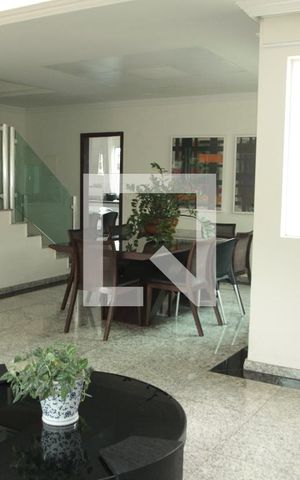 Casa à venda com 238m², 3 quartos e 3 vagasSala