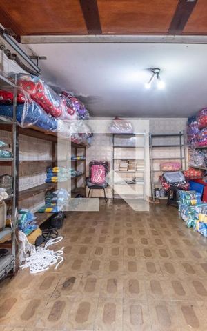 Casa à venda com 263m², 4 quartos e 3 vagas Casa à venda com 263m², 4 quartos e 3 vagasGaragem