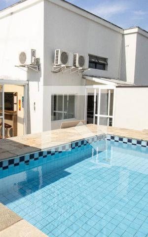 Apartamento à venda com 193m², 4 quartos e 3 vagas Apartamento à venda com 193m², 4 quartos e 3 vagasCobertura, fachada