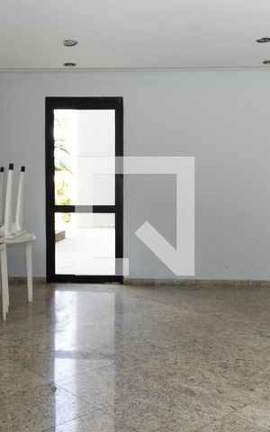 Apartamento à venda com 193m², 4 quartos e 3 vagas Apartamento à venda com 193m², 4 quartos e 3 vagasÁrea comum - Salão de festas