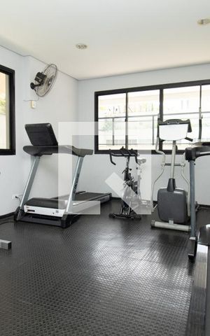 Apartamento à venda com 193m², 4 quartos e 3 vagas Apartamento à venda com 193m², 4 quartos e 3 vagasÁrea comum - Academia