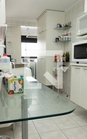 Apartamento à venda com 193m², 4 quartos e 3 vagas Apartamento à venda com 193m², 4 quartos e 3 vagasCozinha