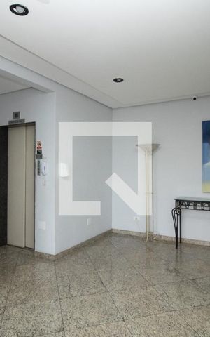 Apartamento à venda com 193m², 4 quartos e 3 vagas Apartamento à venda com 193m², 4 quartos e 3 vagasÁrea comum - Hall do elevador