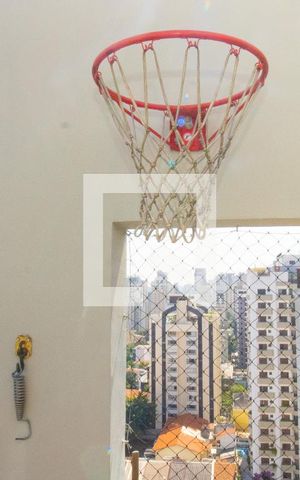 Apartamento à venda com 193m², 4 quartos e 3 vagas Apartamento à venda com 193m², 4 quartos e 3 vagasCobertura, área da piscina, rede de basquete