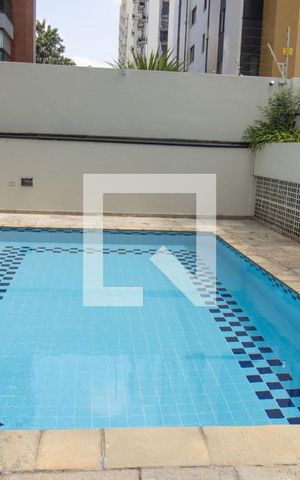 Apartamento à venda com 193m², 4 quartos e 3 vagas Apartamento à venda com 193m², 4 quartos e 3 vagasÁrea comum - Piscina
