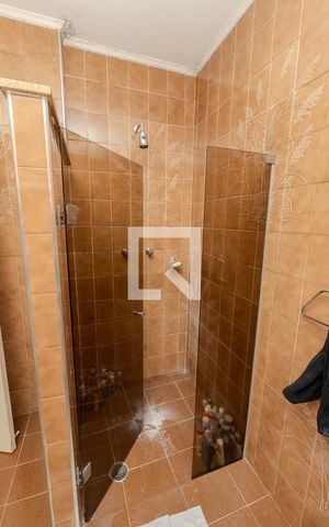 Apartamento à venda com 414m², 4 quartos e 2 vagas Apartamento à venda com 414m², 4 quartos e 2 vagasBanheiro da Suíte 1
