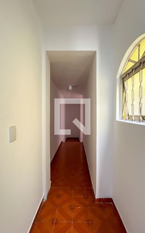 Casa à venda com 90m², 3 quartos e 2 vagas Casa à venda com 90m², 3 quartos e 2 vagasCorredor