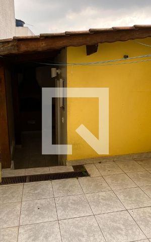 Casa à venda com 90m², 3 quartos e 2 vagas Casa à venda com 90m², 3 quartos e 2 vagasQuintal