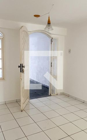 Casa à venda com 90m², 3 quartos e 2 vagas Casa à venda com 90m², 3 quartos e 2 vagasSala