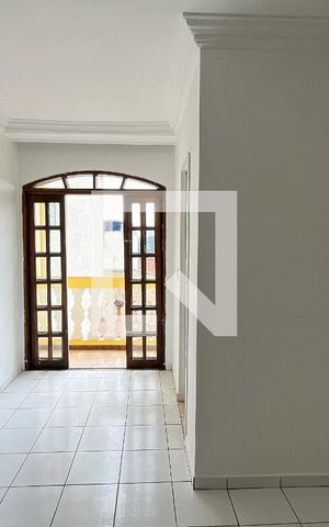 Casa à venda com 90m², 3 quartos e 2 vagas Casa à venda com 90m², 3 quartos e 2 vagasSala