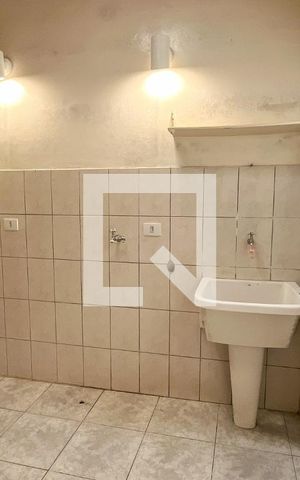 Casa à venda com 90m², 3 quartos e 2 vagas Casa à venda com 90m², 3 quartos e 2 vagasÁrea de Serviço