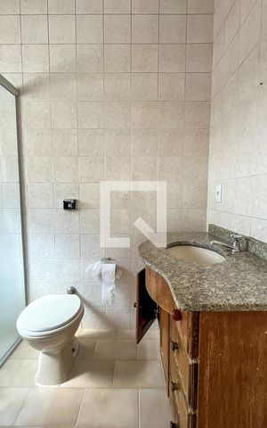 Casa à venda com 90m², 3 quartos e 2 vagas Casa à venda com 90m², 3 quartos e 2 vagasBanheiro da Suíte
