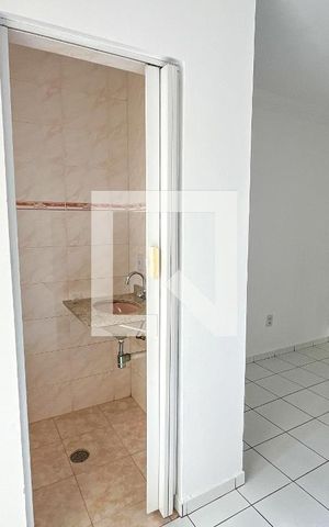 Casa à venda com 90m², 3 quartos e 2 vagas Casa à venda com 90m², 3 quartos e 2 vagasSala