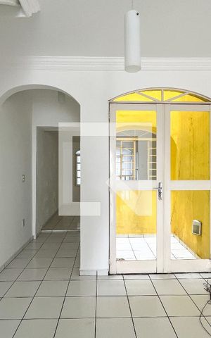 Casa à venda com 90m², 3 quartos e 2 vagas Casa à venda com 90m², 3 quartos e 2 vagasSala