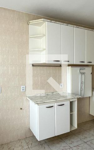 Casa à venda com 90m², 3 quartos e 2 vagas Casa à venda com 90m², 3 quartos e 2 vagasCozinha